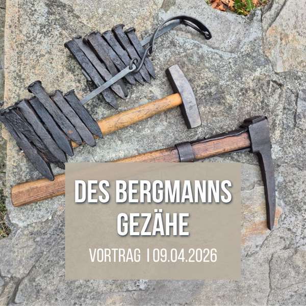 Historische Bergbauwerkzeuge wie Schlägel, Eisen und Keilhaue zum Vortrag „Des Bergmanns Gezähe“ im Huthaus Hohenstein-Ernstthal