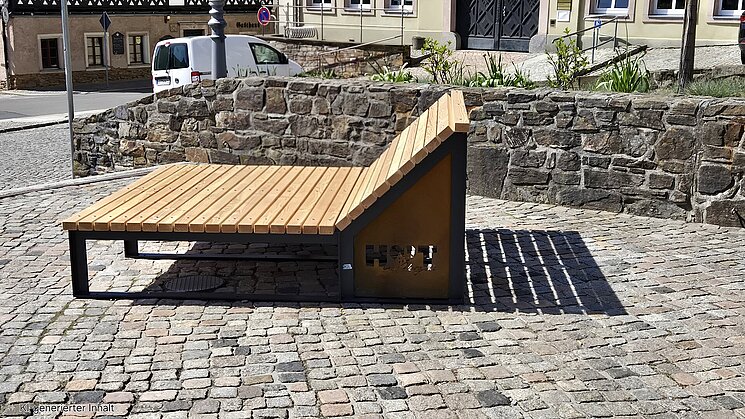 Liegebank Westseite Altmarkt
