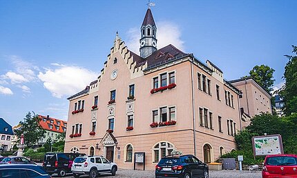 category.firstImage.originalResource.alternative